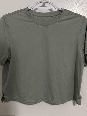 lululemon athletica Short Sleeve Crewneck Top - Sage
